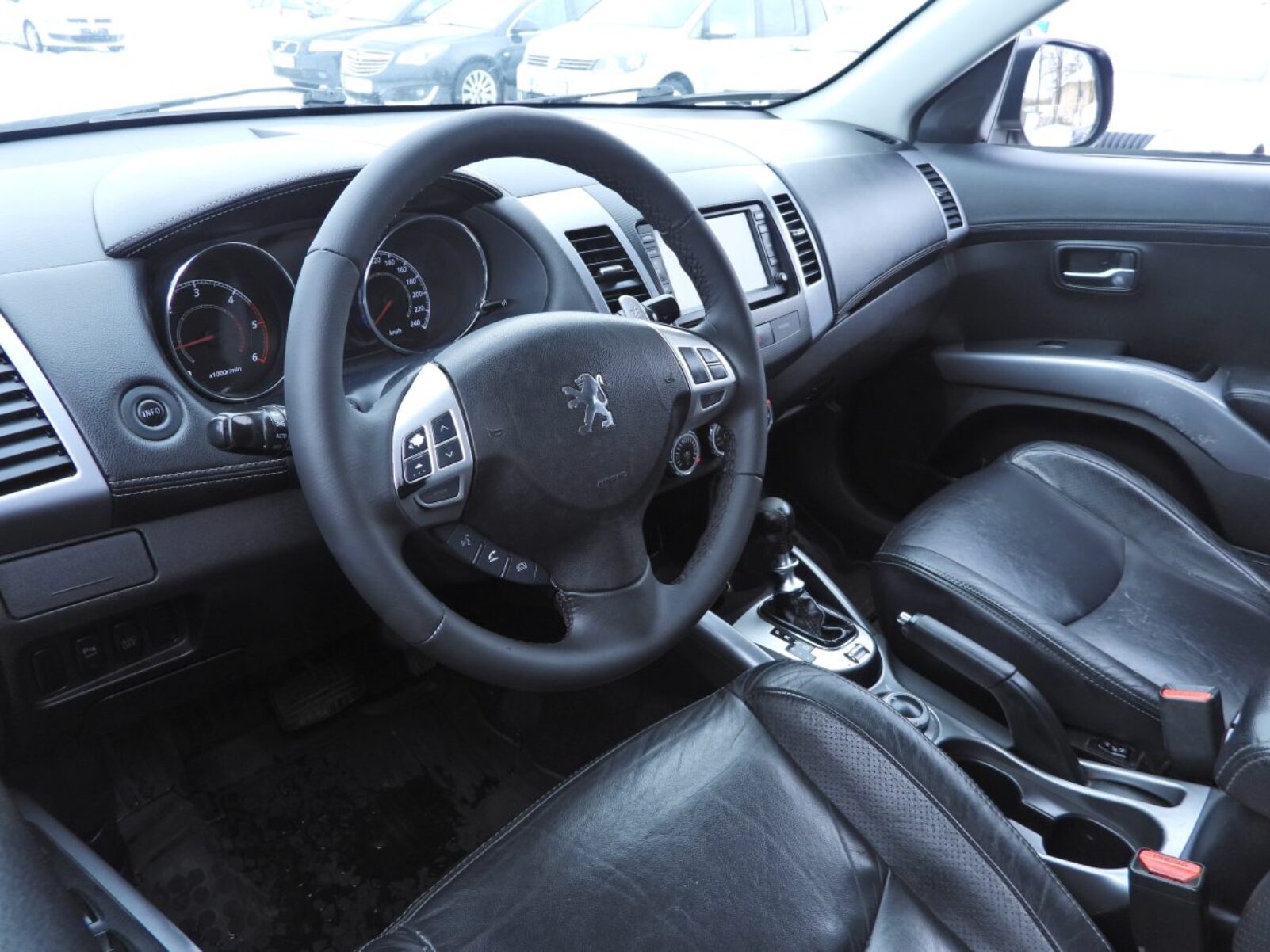 PEUGEOT 4007