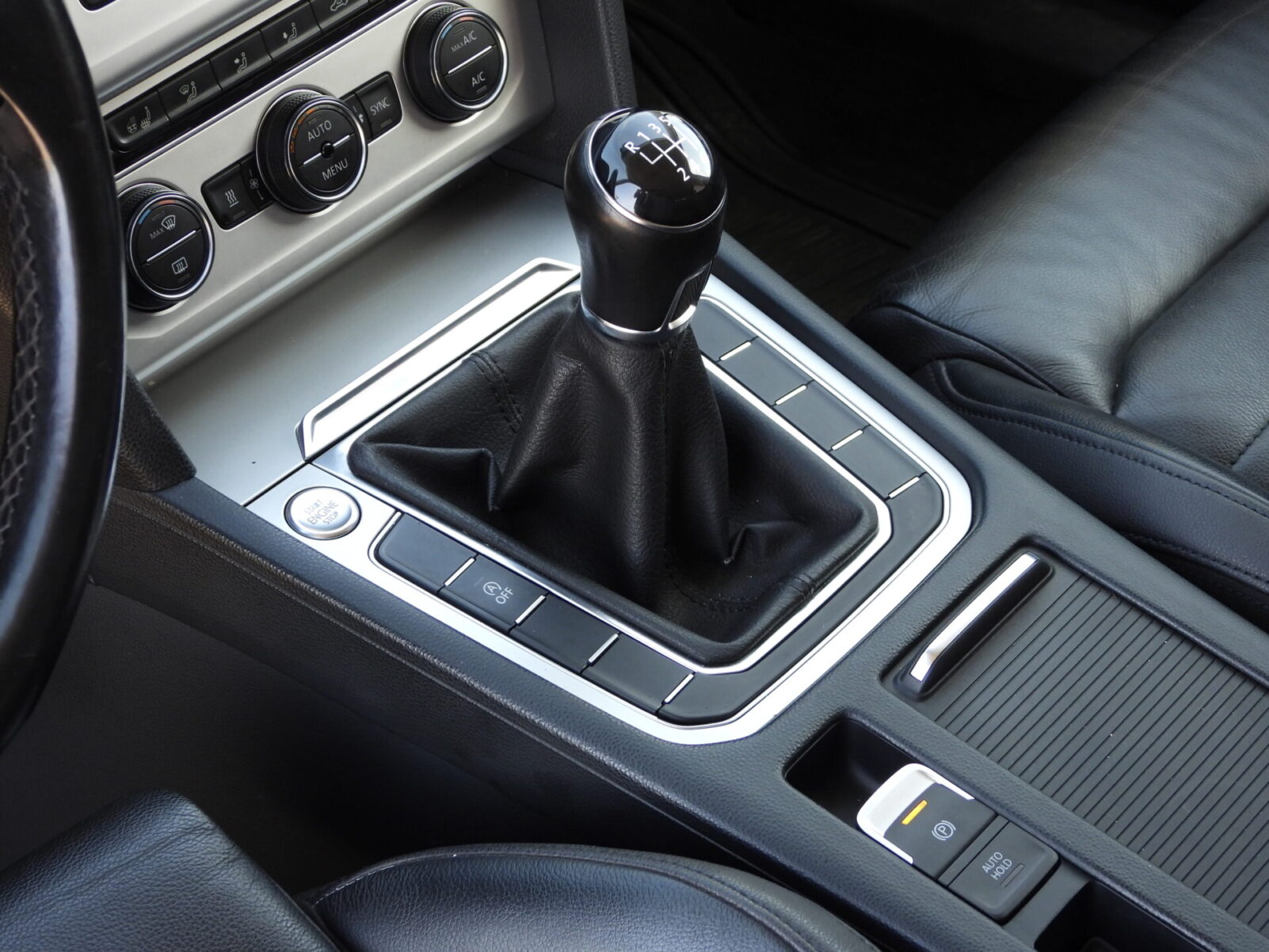 VW PASSAT