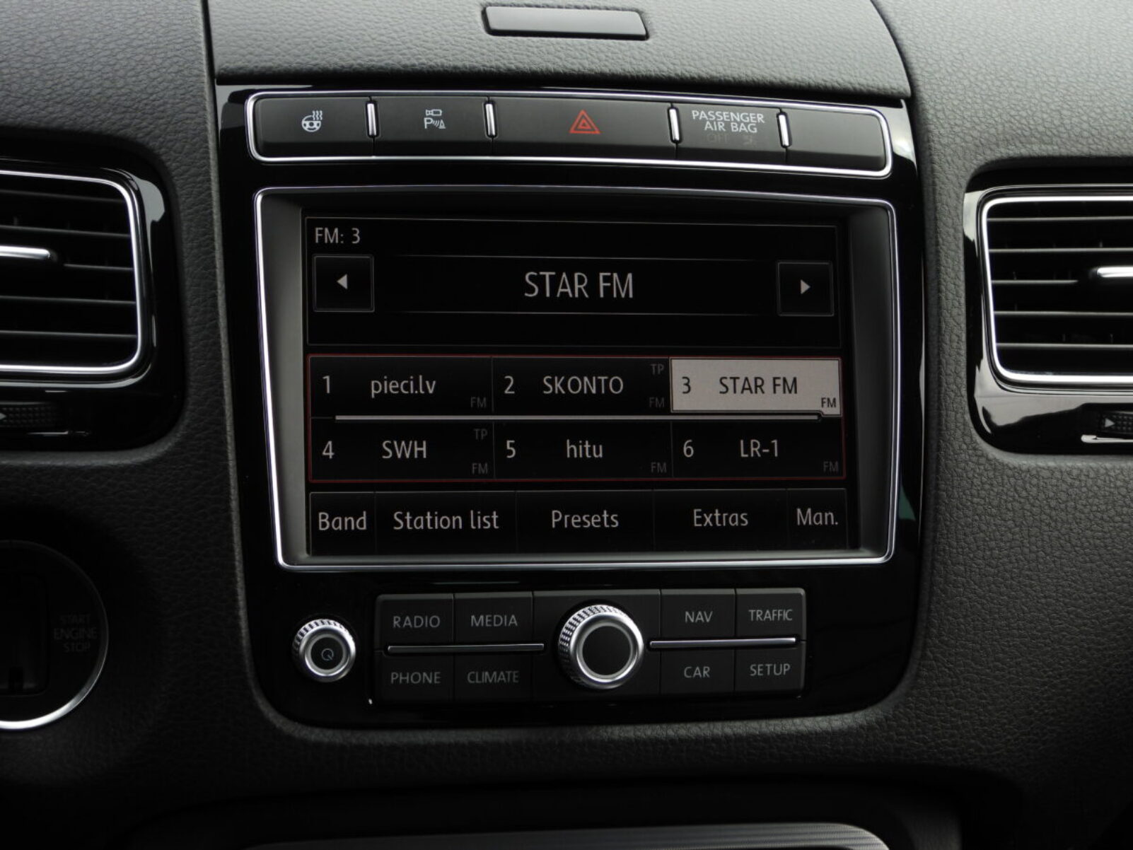 VW TOUAREG R-LINE