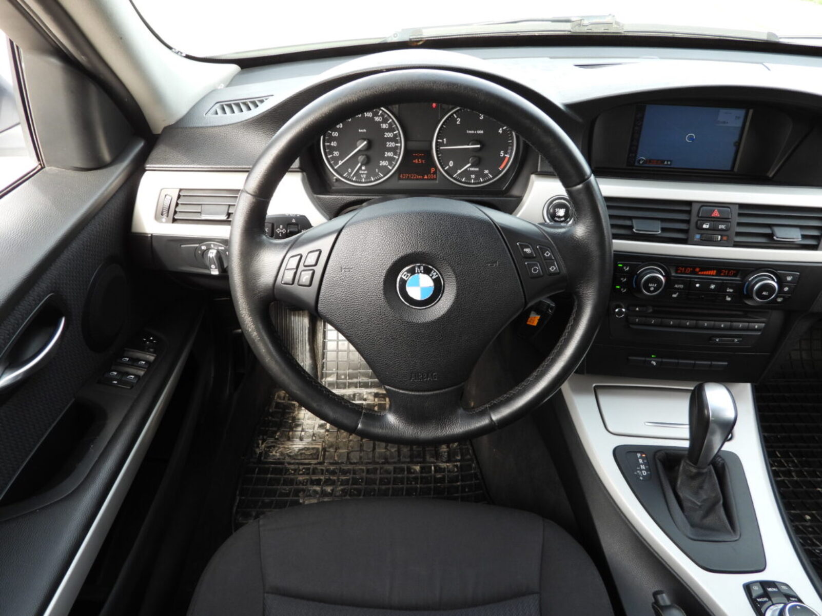 BMW 318 FACE-LIFT
