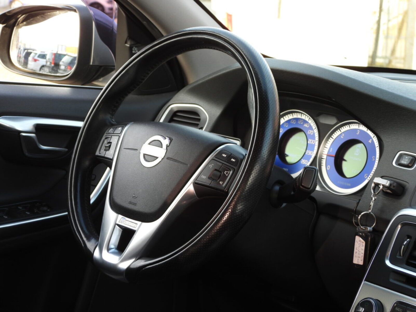 VOLVO S60 R-Design