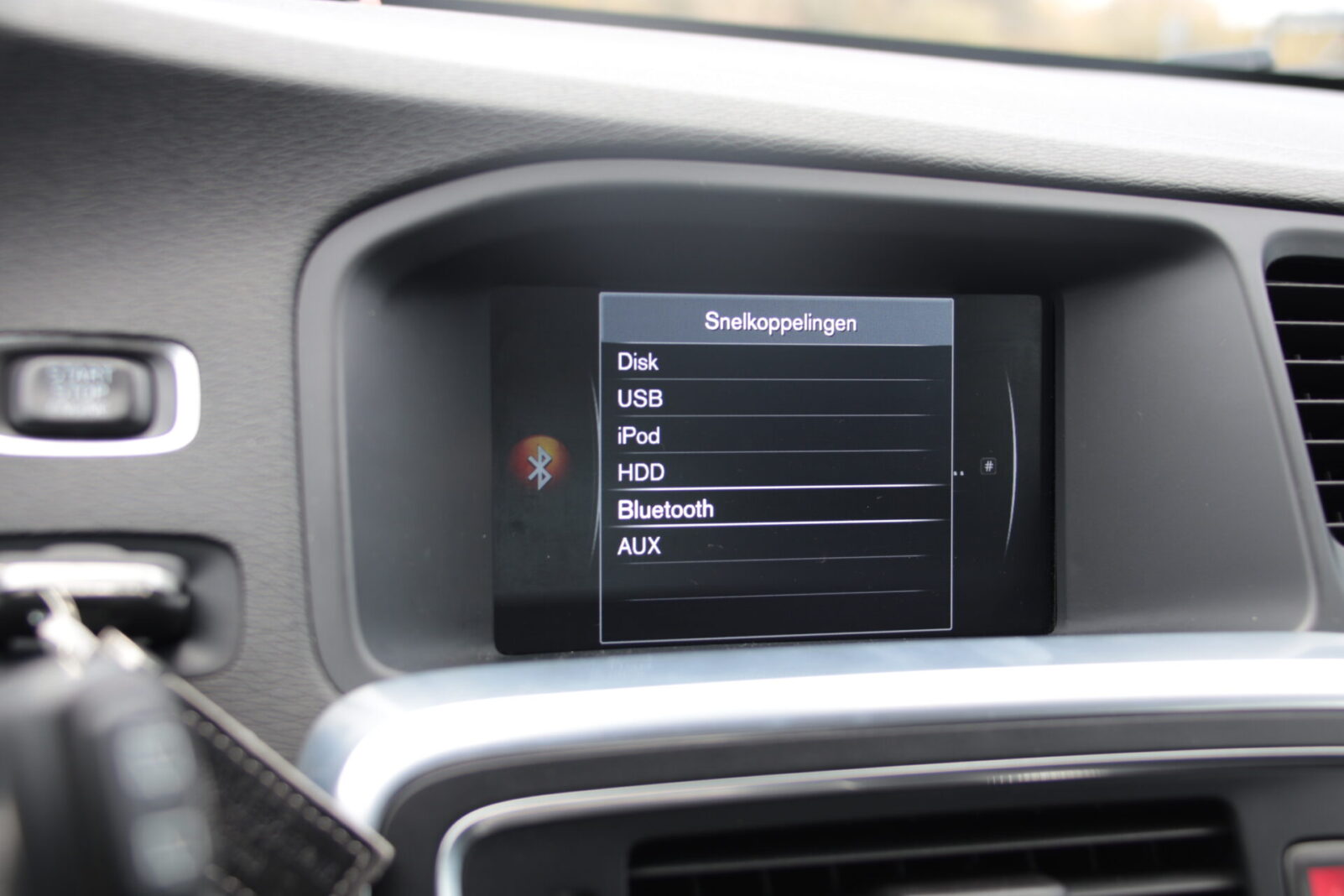 VOLVO V60 TWIN ENGINE