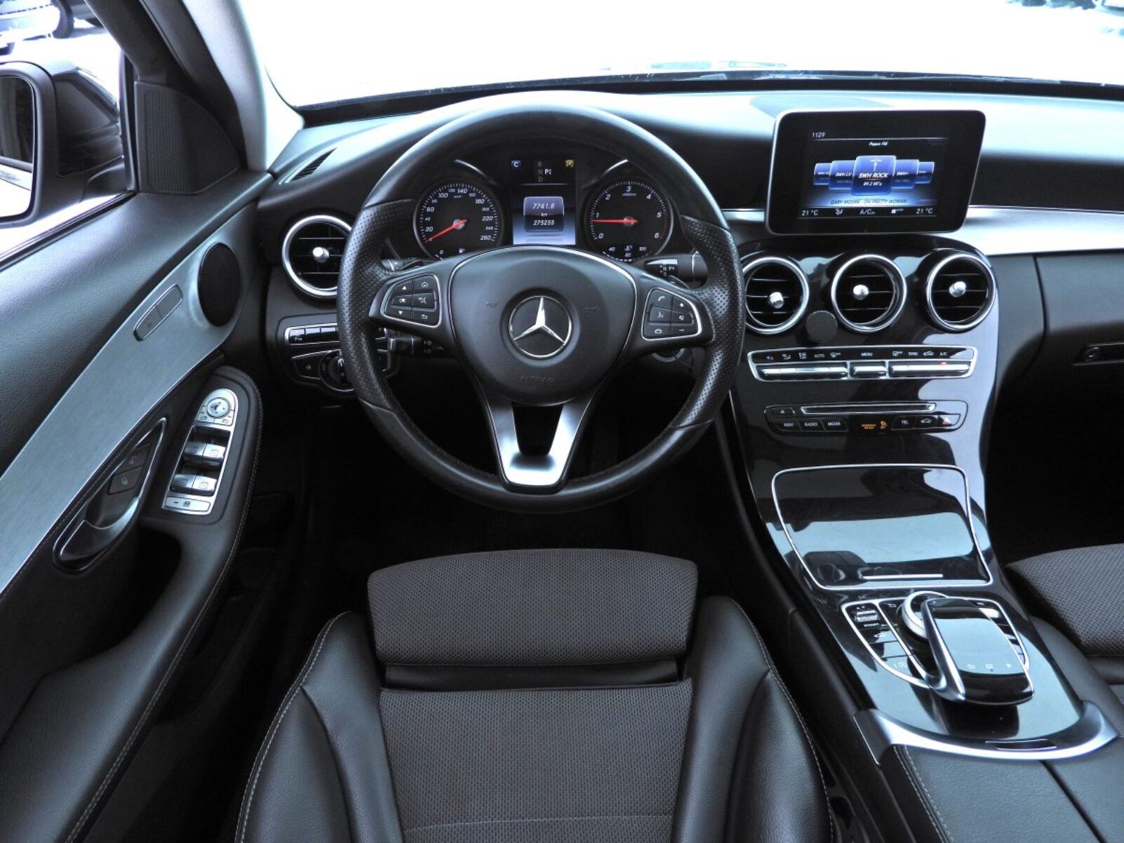 MERCEDES BENZ C220 D