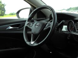 OPEL INSIGNIA SPORTS TOURER