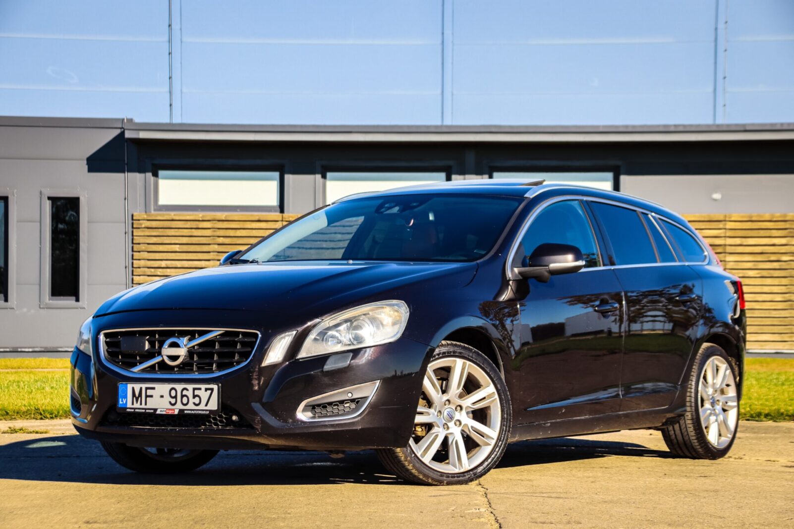 VOLVO V60