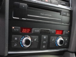 AUDI Q7 S-LINE
