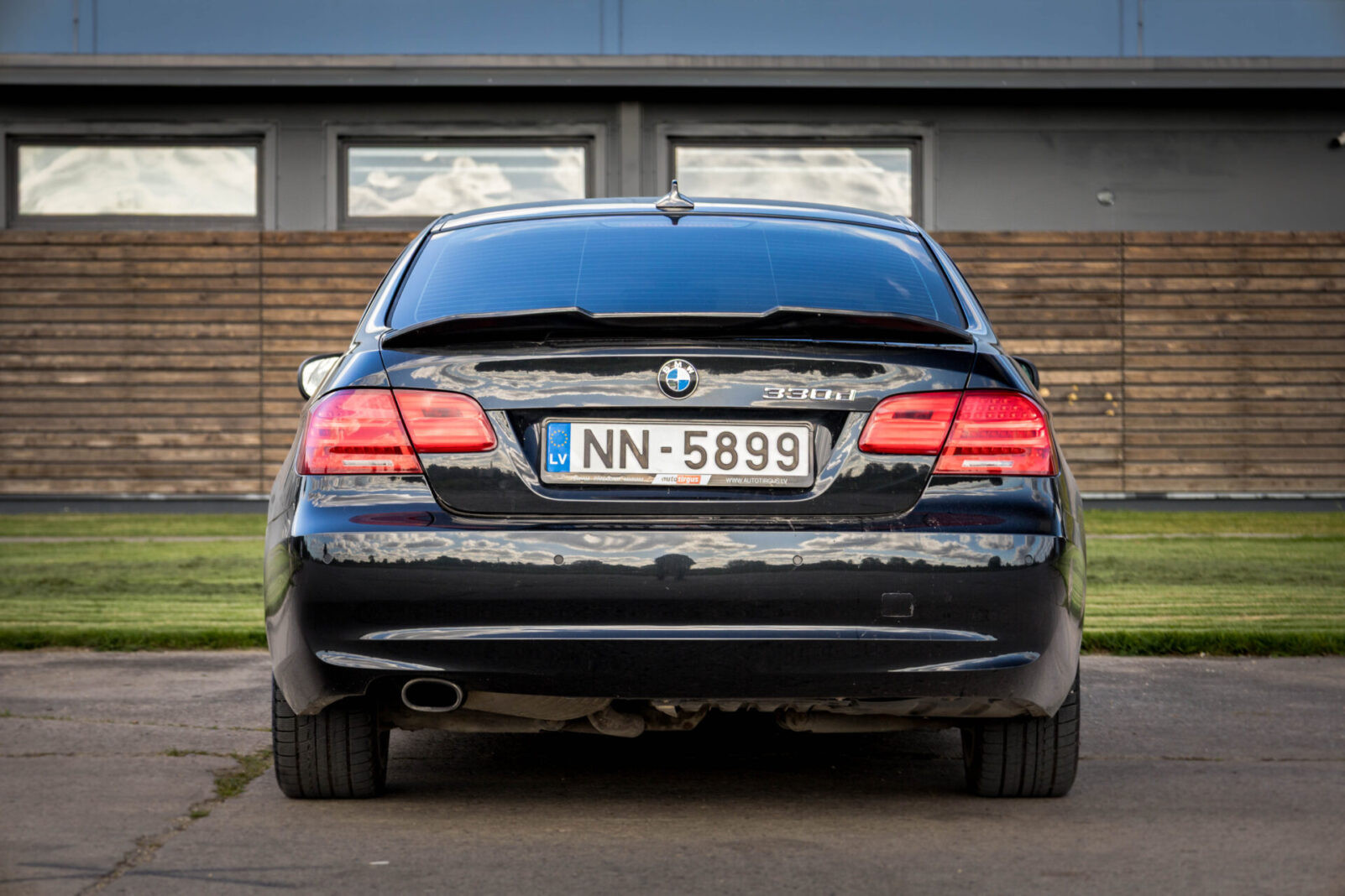 BMW 330