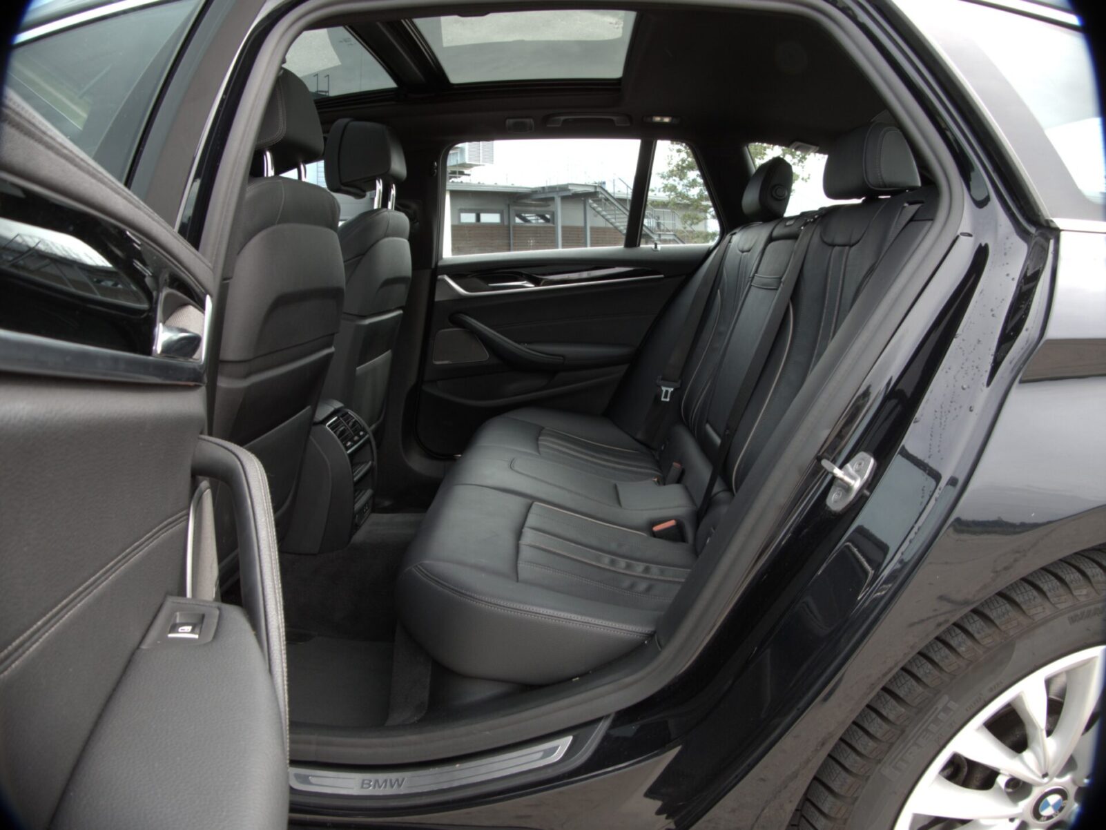 BMW 520I