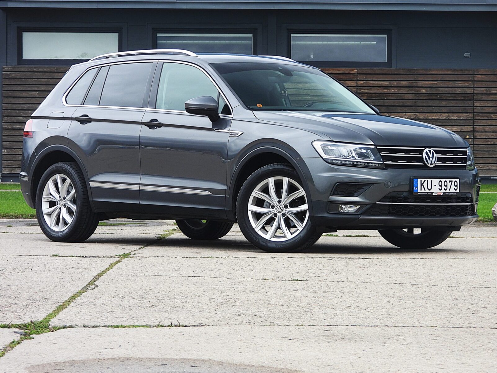VW TIGUAN